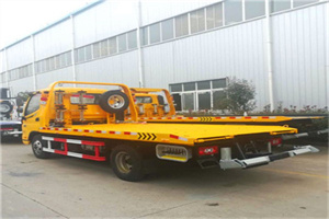 临沭附近拖车救援搭电